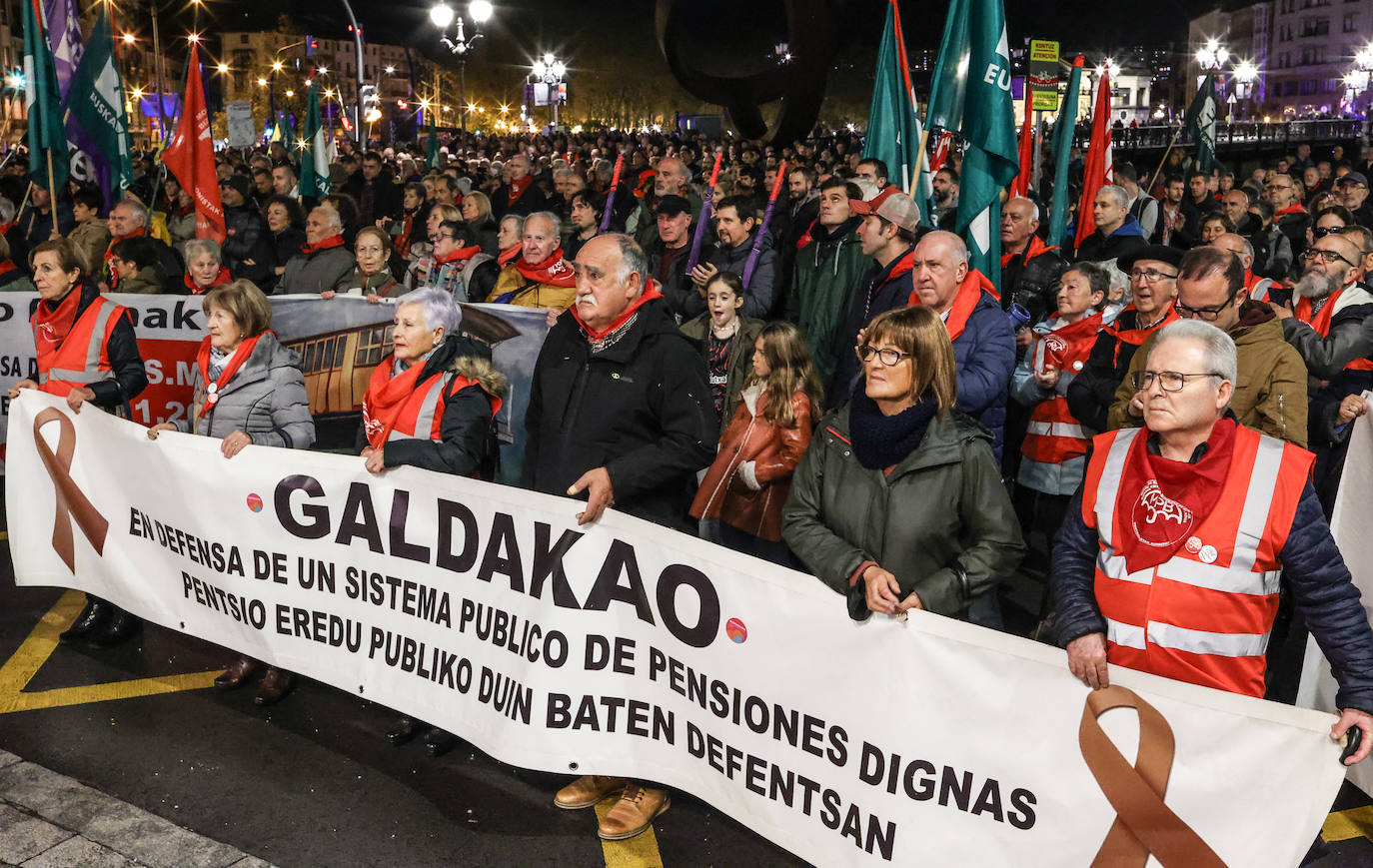 Fotos Los Pensionistas Se Manifiestan En Bilbao El Correo